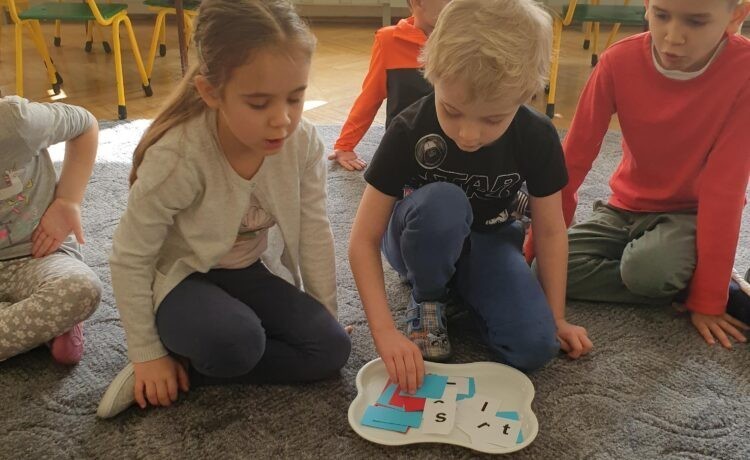 Misie pisarzami, ilustratorami, redaktorami i drukarzami