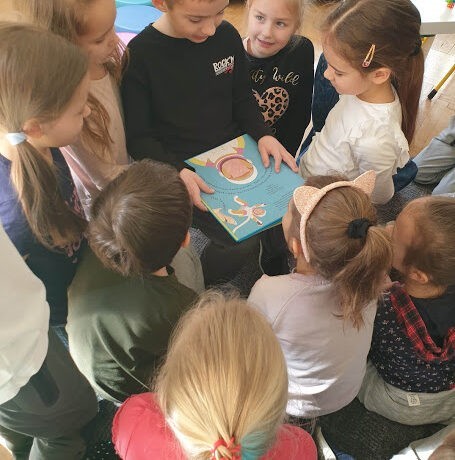 Dzień Mózgu i kolejne krzyżówki mądrej główki oraz ćwiczenia w czytaniu