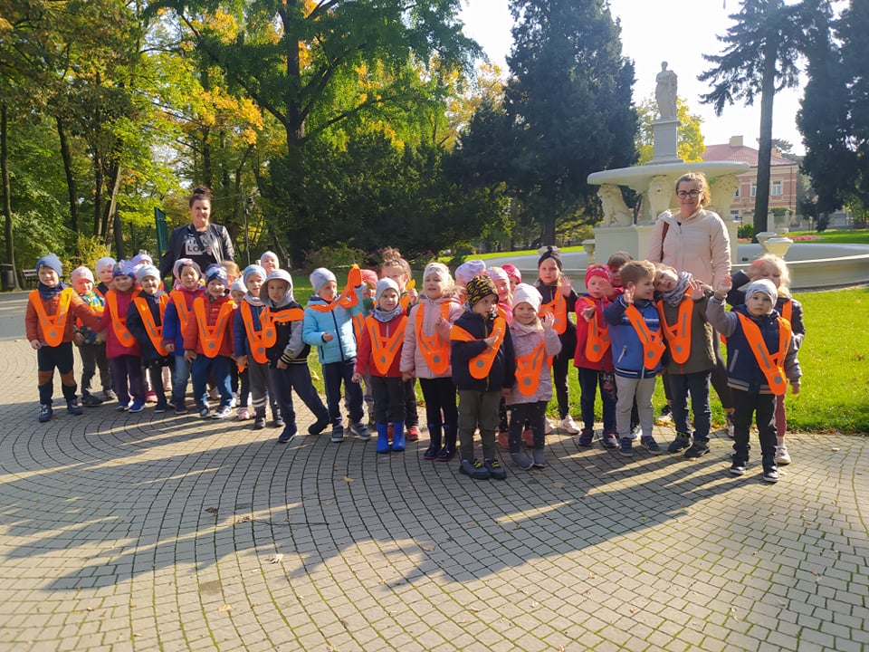 Misie i Smerfy wiedzą już jak wygląda ogród sensoryczny w Parku Strzeleckim.