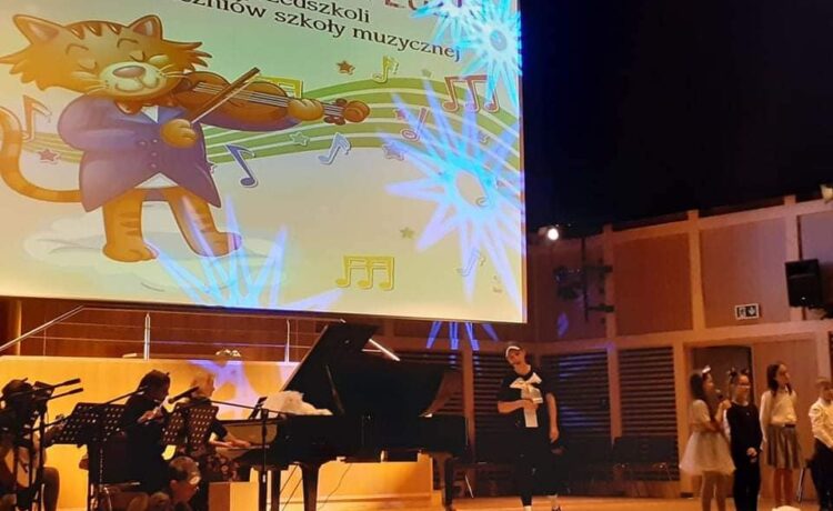 Ekoludki na koncercie muzycznym👩‍🎤👨‍🎤👏