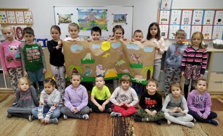 DZIEŃ DINOZAURA U EKOLUDKÓW :)