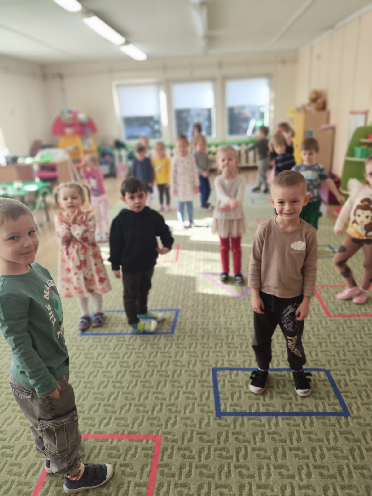 Poznajemy figury i kształty – jesteśmy matematykami.   