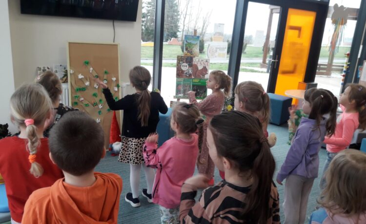 Zajęcia edukacyjne w bibliotece