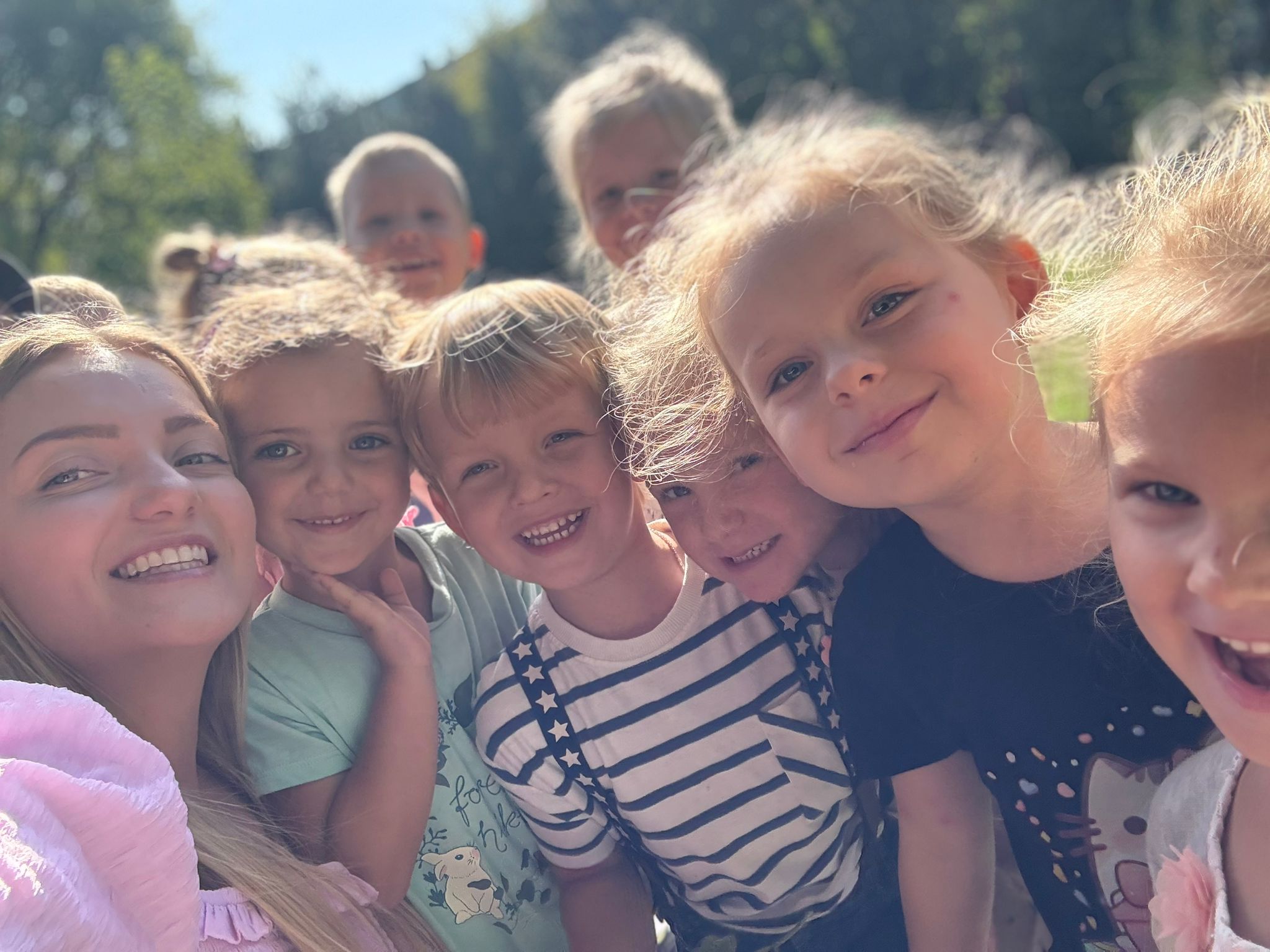 Łapiemy promienie słońca – zabawa na placu zabaw    