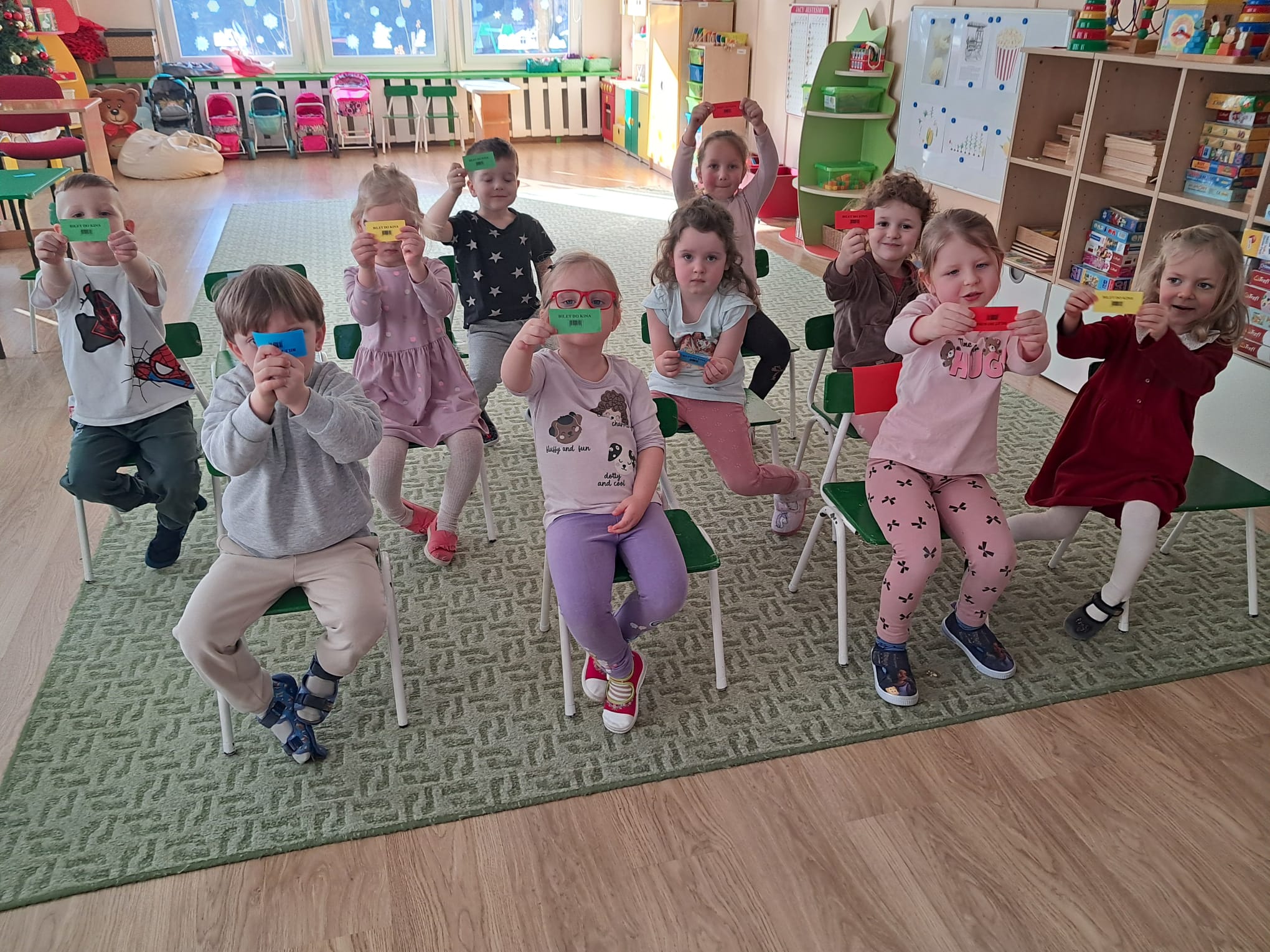 Dzień popcornu. 19 stycznia obchodziliśmy w naszej grupie Dzień popcornu. Odbyły się różne zabawy edukacyjne, matematyczne, muzyczne i ruchowe. Dzieci poznały proces powstawania popcornu. Na zakończenie odbył się seans filmowy [&hellip;]